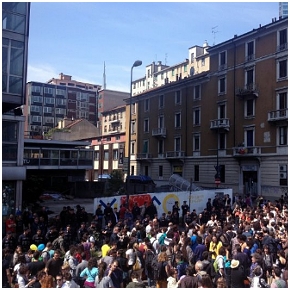 La reazione popolare allo sgombero della Torre Galfa a Milano