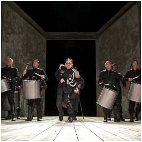Kevin Spacey interpreta Richard III per la chiusura del Napoli Teatro Festival Italia 2011