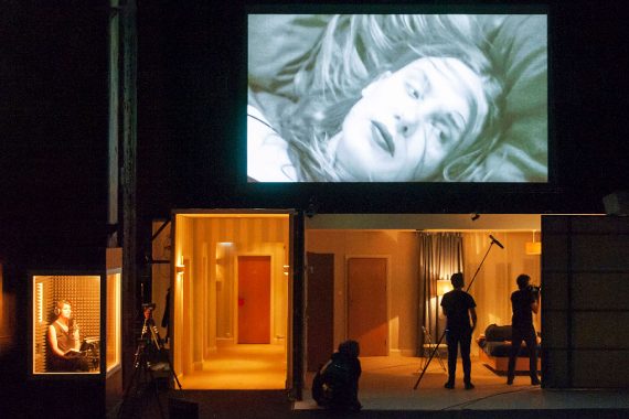 La maladie de la mort (photo: Stephen Cummiskey)