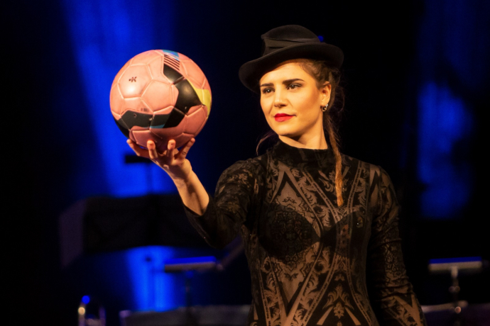 Lucia Mallardi in La CalciAttrice|Taddrarite (photo: Manuela Giusto)