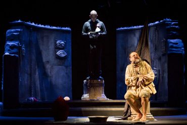 Saviano e Borrelli in scena (photo: Ceva Valla)