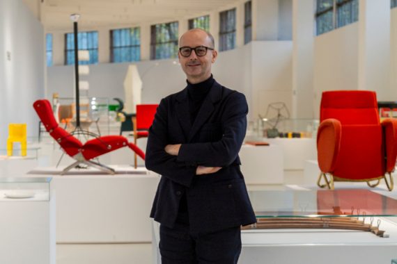 Umberto Angelini (photo: soukizy.com)|Sorelle di pascal Rambert (photo: Luca Del Pia)