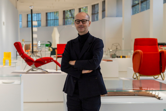 Umberto Angelini (photo: soukizy.com)|Sorelle di pascal Rambert (photo: Luca Del Pia)