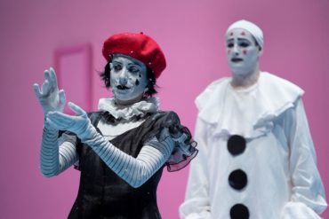 Lo zoo di vetro (photo: Masiar Pasquali)|Leonardo Lidi (photo: labiennale.org)