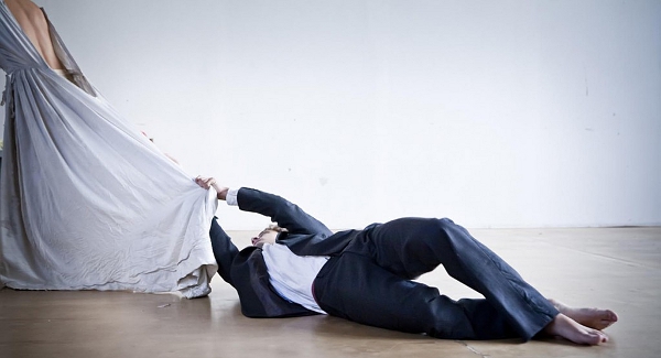 Angeli e insetti di Cie Twain|Eliana Cantone in Favola di un'altra giovinezza