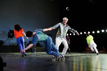 Built to last di Meg Stuart (photo: Chris Van der Burght)|To come (extended) di Mette Ingvartsen (photo: labiennale.org)|La consegna del Leone d'Argento a Marlene Monteiro Freitas (photo: Rita Borga)