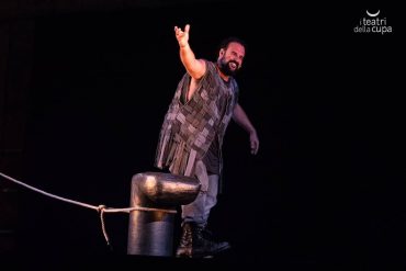 Icaro caduto (photo: Eliana Manca)|Mamma (photo: Eliana Manca)