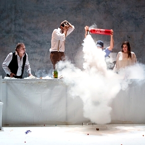 Ionesco Suite (photo: Agathe Poupeney)