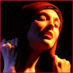 Lorena Sanastro in 'Leopardi Shock'