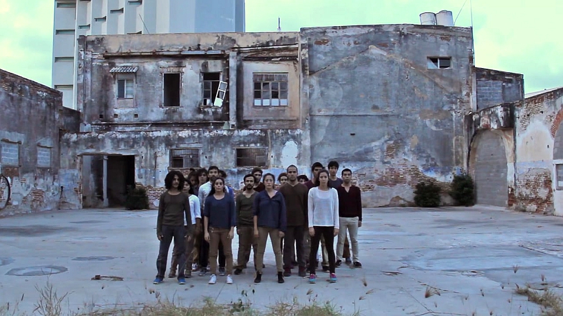 Mariana Torres e i giovani danzatori di El espacio del verbo|Una delle foto che girano sui siti di informazione di opposizione