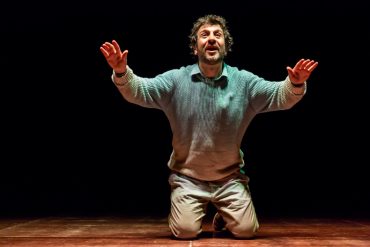 Ippolito Chiarello in Mattia e il nonno (photo: compagniafactory.com)|Natale Panaro (photo: Claudio Muolo)