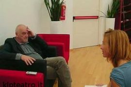 Eimuntas Nekrosius durante un'intervista per Klp|Happy Birthday