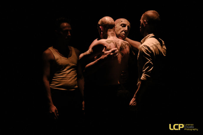 Opera bianco (ph: Lorenzo Crovetto)|Claudio Ascoli e Matteo Brighenti|Claudio Ascoli e Marco Triarico