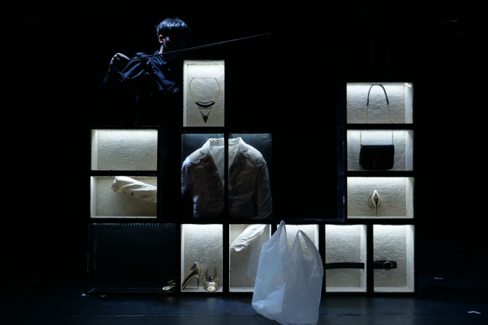 Pigs (photo: teatrodiroma.net)