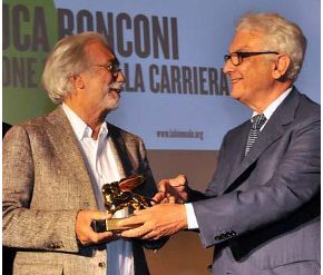 Luca Ronconi riceve il Leone d'Oro alla Carriera