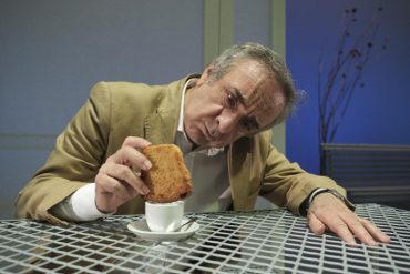 Silvio Orlando in Si nota all'imbrunire (photo: napoliteatrofestival.it)