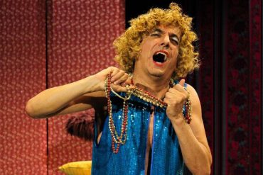 Cirillo in Scende giù per Toledo