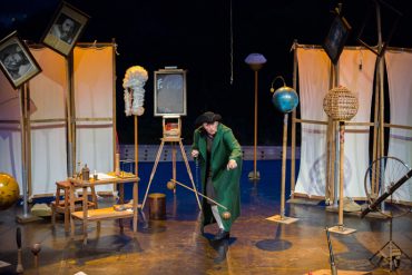 L'uomo che pesò il mondo di Nuove Cosmogonie Teatro (photo: Luisa Mizzoni)|Arianna e Teseo (photo: Luisa Mizzoni)|Folliar (photo: Luisa Mizzoni)