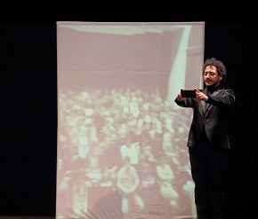 Dario De Luca in Và pensiero