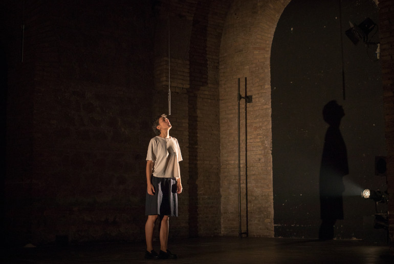 Giulia Scotti in scena (ph: Claudia Pajewski)
