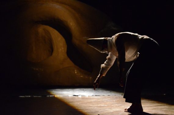 Opera Bianco, Time is out of joint (ph: Grazia Morace)