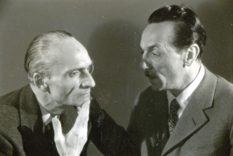 Lucio Ridenti con Eduardo De Filippo, 1948 (foto Elirio Invernizzi - Centro Studi del Teatro Stabile Torino)