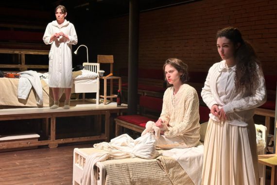 Amy Boda, Chiara Ferrara, Alia Stegani in scena