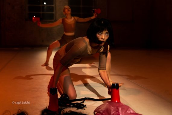 Divine (ph: Sigel Leicht)