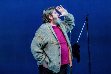 Battiston ne La valigia (ph: Filippo Manzini)