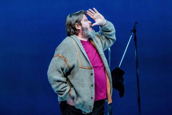 Battiston ne La valigia (ph: Filippo Manzini)