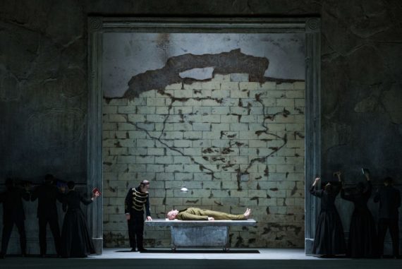Hamlet (ph: Daniele Ratti - Mattia Gaido)
