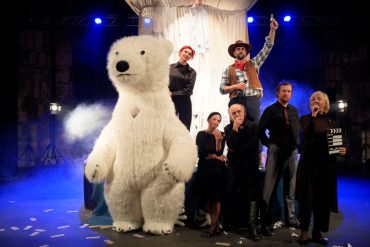 Negotiating peace (ph: Luca Del Pia)