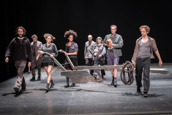 Works and days (ph: Kurt Van der Elst)