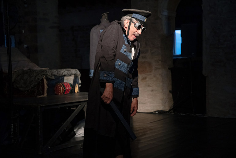 Abbiati in Circo Kafka (ph: Chiara Ferrin)