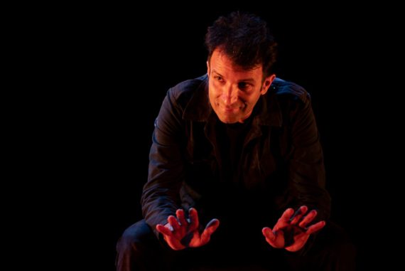 Fare un fuoco (ph: Michela Cerini)