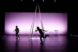 Metadietro (ph: Flavia Mastrella)