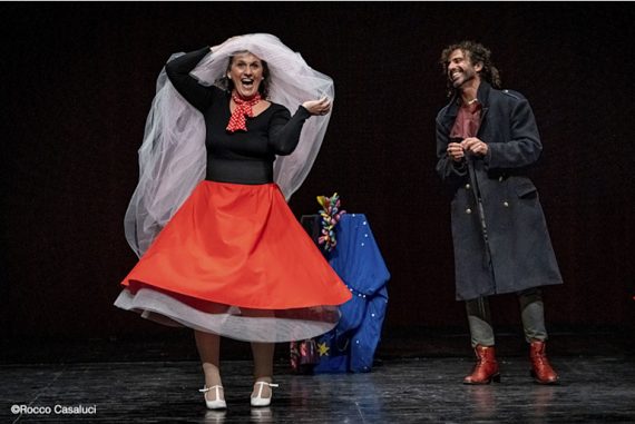 Silvia Civilla, direttrice artistica, regista e attrice di Terrammare in Fragile (ph: Rocco Casaluci)