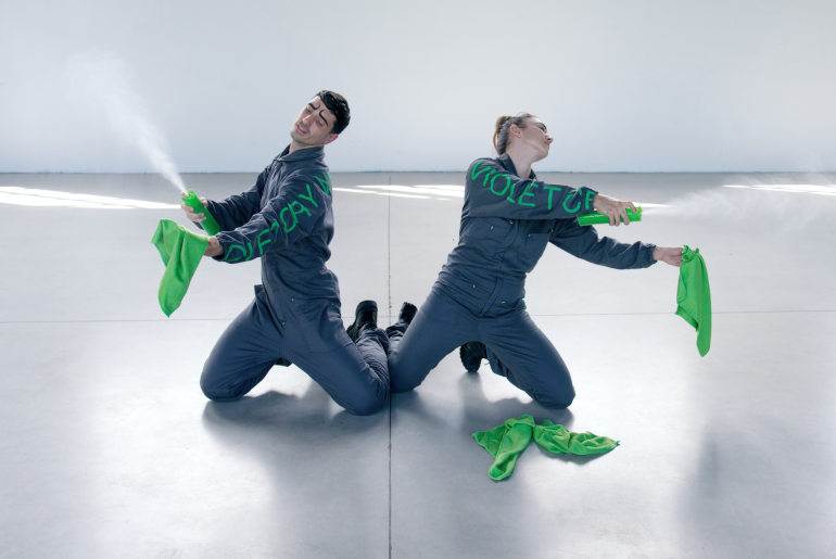 Fra i protagonisti delle masterclass, Panzetti / Ticconi, qui in Cry Violet (ph: Valerio Figuccio)