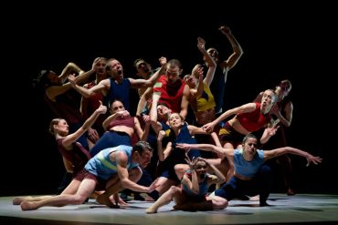 Rhapsody in Blue (ph: Christophe Bernard)
