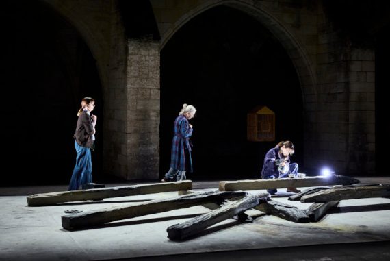 Che dolore terribile è l’amore (© Christophe Raynaud de Lage / Festival d'Avignon)